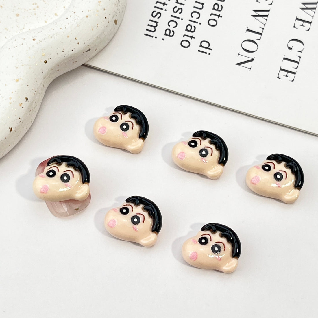 20pcs Crayon Shin-chan acrylic mini nail charm DIY Nail Art Accessories for Manicures jewelry scrapbook decor