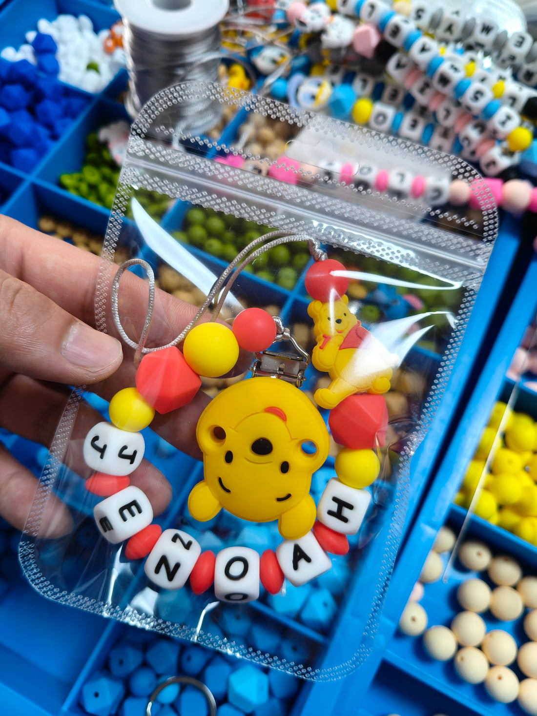 1 cadena de chupete de silicona de Winnie the Pooh personalizada con el nombre del bebé